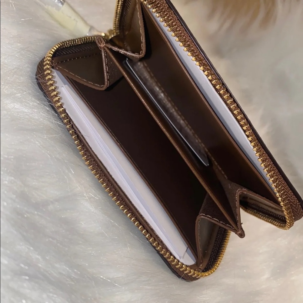 Coach Wallet - Picture 3 of 3